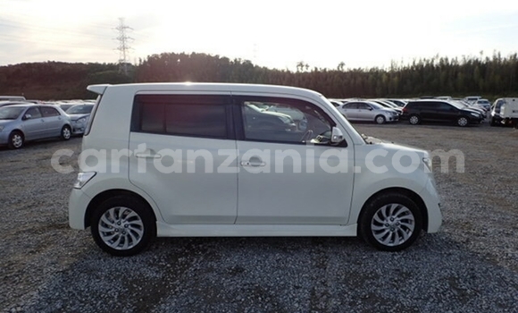 Nunua Imported Toyota bB Nyingine Gari ndani ya Dar es Salaam nchini Dar es Salaam Nunua Imported Toyota bB Nyingine Gari ndani ya Dar es Salaam nchini Dar es Salaam