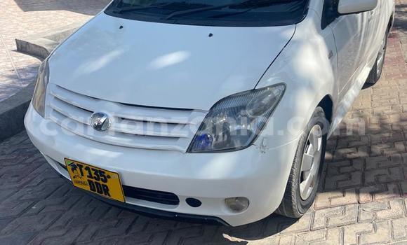 Nunua Ilio tumika Toyota IST Nyeupe Gari ndani ya Dar es Salaam nchini Dar es Salaam Nunua Ilio tumika Toyota IST Nyeupe Gari ndani ya Dar es Salaam nchini Dar es Salaam