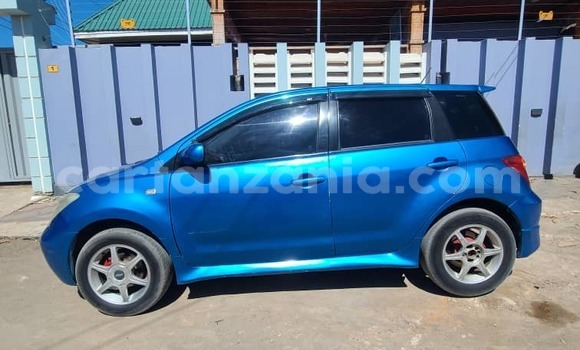 Buy Used Toyota IST Blue Car in Dar es Salaam in Dar es Salaam