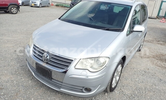 Buy Import Volkswagen Touran Silver Car in Dar es Salaam in Dar es Salaam Buy Import Volkswagen Touran Silver Car in Dar es Salaam in Dar es Salaam