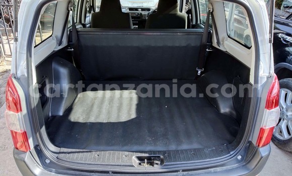 Nunua Mpya Toyota Probox Nyeupe Gari ndani ya Geita nchini Geita Nunua Mpya Toyota Probox Nyeupe Gari ndani ya Geita nchini Geita