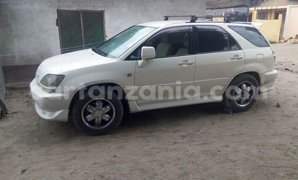 Nunua Ilio tumika Toyota Harrier Nyeupe Gari ndani ya Dar es Salaam nchini Dar es Salaam Nunua Ilio tumika Toyota Harrier Nyeupe Gari ndani ya Dar es Salaam nchini Dar es Salaam