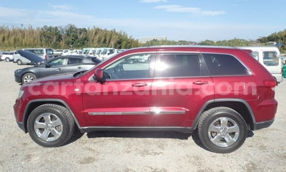 Nunua Imported Jeep Grand Cherokee Nyekundu Gari ndani ya Dar es Salaam nchini Dar es Salaam Nunua Imported Jeep Grand Cherokee Nyekundu Gari ndani ya Dar es Salaam nchini Dar es Salaam