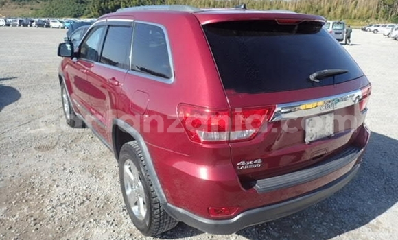 Nunua Imported Jeep Grand Cherokee Nyekundu Gari ndani ya Dar es Salaam nchini Dar es Salaam Nunua Imported Jeep Grand Cherokee Nyekundu Gari ndani ya Dar es Salaam nchini Dar es Salaam