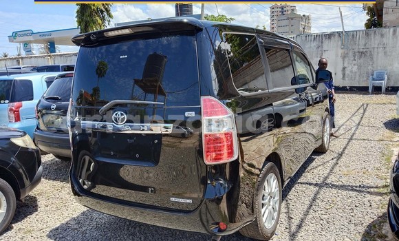 Buy Used Toyota Noah Black Car in Dar es Salaam in Dar es Salaam Buy Used Toyota Noah Black Car in Dar es Salaam in Dar es Salaam