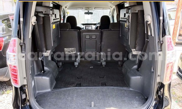 Buy Used Toyota Noah Black Car in Dar es Salaam in Dar es Salaam Buy Used Toyota Noah Black Car in Dar es Salaam in Dar es Salaam