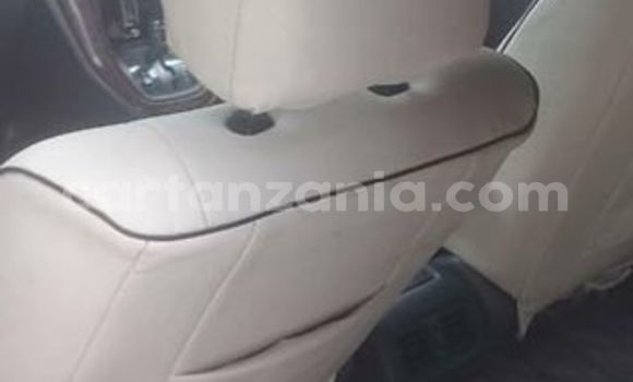 Nunua Ilio tumika Toyota Harrier Nyeupe Gari ndani ya Dar es Salaam nchini Dar es Salaam Nunua Ilio tumika Toyota Harrier Nyeupe Gari ndani ya Dar es Salaam nchini Dar es Salaam