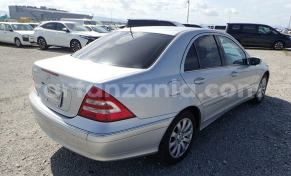 Nunua Imported Mercedes-Benz C180 coupe Fedha Gari ndani ya Dar es Salaam nchini Dar es Salaam Nunua Imported Mercedes-Benz C180 coupe Fedha Gari ndani ya Dar es Salaam nchini Dar es Salaam