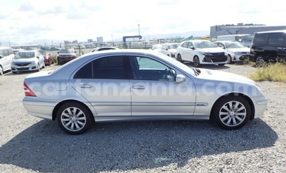 Nunua Imported Mercedes-Benz C180 coupe Fedha Gari ndani ya Dar es Salaam nchini Dar es Salaam Nunua Imported Mercedes-Benz C180 coupe Fedha Gari ndani ya Dar es Salaam nchini Dar es Salaam