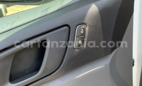 Nunua Mpya Ford Ranger Nyeupe Gari ndani ya Dar es Salaam nchini Dar es Salaam Nunua Mpya Ford Ranger Nyeupe Gari ndani ya Dar es Salaam nchini Dar es Salaam