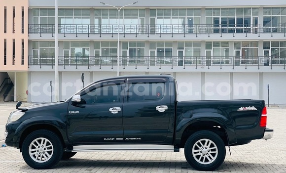 Nunua Imported Toyota Hiluxe VIGO Nyeusi Gari ndani ya Dar es Salaam nchini Dar es Salaam Nunua Imported Toyota Hiluxe VIGO Nyeusi Gari ndani ya Dar es Salaam nchini Dar es Salaam