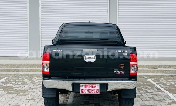Nunua Imported Toyota Hiluxe VIGO Nyeusi Gari ndani ya Dar es Salaam nchini Dar es Salaam Nunua Imported Toyota Hiluxe VIGO Nyeusi Gari ndani ya Dar es Salaam nchini Dar es Salaam