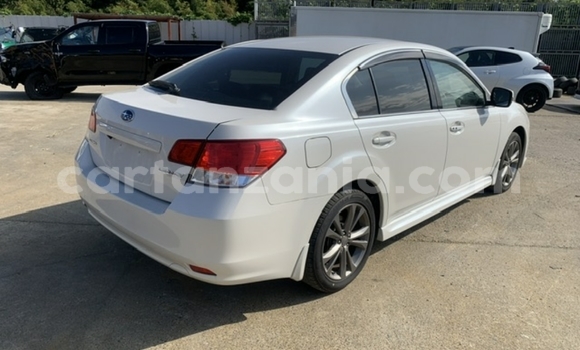 Nunua Imported Subaru Legacy Nyingine Gari ndani ya Dar es Salaam nchini Dar es Salaam Nunua Imported Subaru Legacy Nyingine Gari ndani ya Dar es Salaam nchini Dar es Salaam