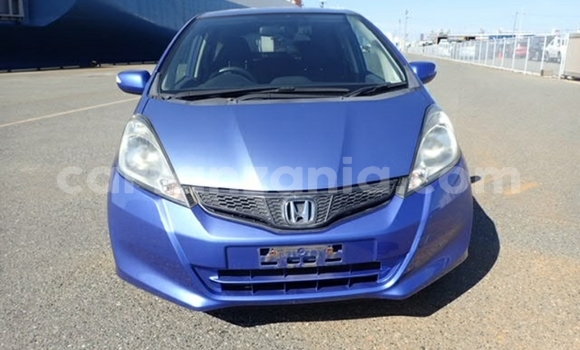 Nunua Imported Honda FIT Bluu Gari ndani ya Dar es Salaam nchini Dar es Salaam