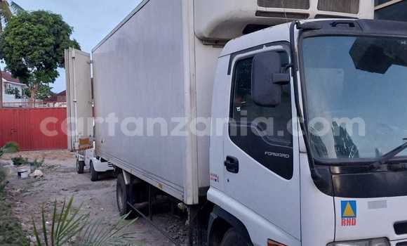 Nunua Ilio tumika Isuzu Amigo Nyeupe Gari ndani ya Dar es Salaam nchini Dar es Salaam Nunua Ilio tumika Isuzu Amigo Nyeupe Gari ndani ya Dar es Salaam nchini Dar es Salaam