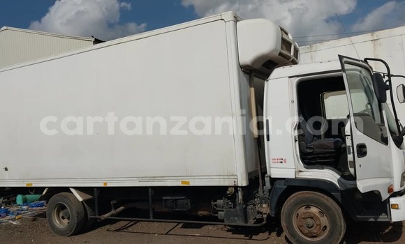 Nunua Ilio tumika Isuzu Amigo Nyeupe Gari ndani ya Dar es Salaam nchini Dar es Salaam Nunua Ilio tumika Isuzu Amigo Nyeupe Gari ndani ya Dar es Salaam nchini Dar es Salaam