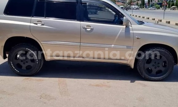 Buy Used Toyota Kluger Other Car in Dodoma in Dodoma Buy Used Toyota Kluger Other Car in Dodoma in Dodoma
