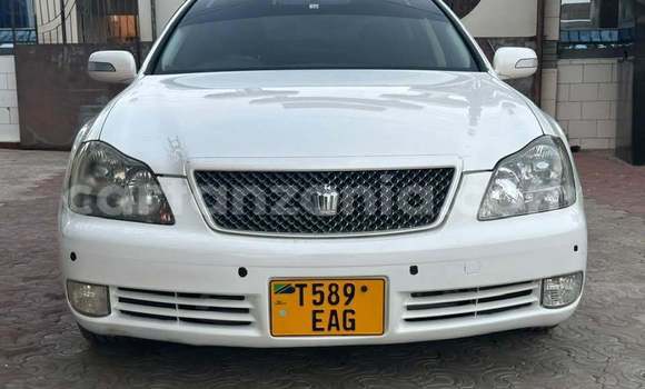 Nunua Ilio tumika Toyota Crown Nyeupe Gari ndani ya Dodoma nchini Dodoma