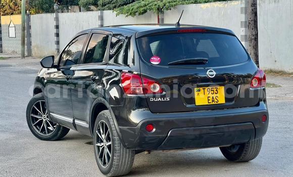 Nunua Ilio tumika Nissan Dualis Nyeusi Gari ndani ya Ilala nchini Dar es Salaam Nunua Ilio tumika Nissan Dualis Nyeusi Gari ndani ya Ilala nchini Dar es Salaam