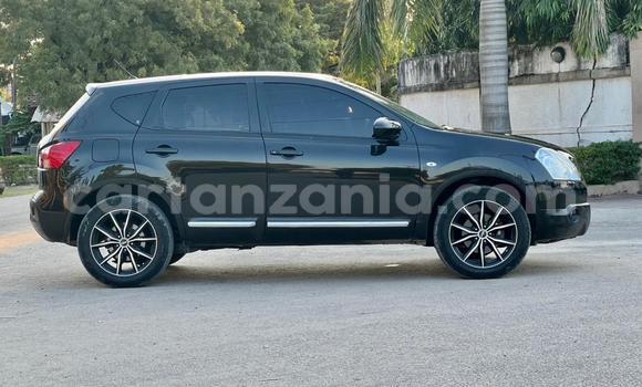 Nunua Ilio tumika Nissan Dualis Nyeusi Gari ndani ya Ilala nchini Dar es Salaam Nunua Ilio tumika Nissan Dualis Nyeusi Gari ndani ya Ilala nchini Dar es Salaam