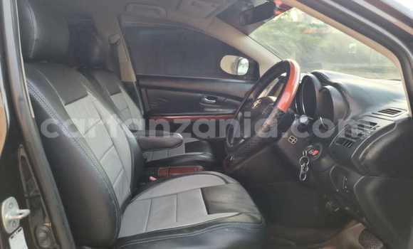 Nunua Ilio tumika Toyota Harrier Nyeusi Gari ndani ya Ilala nchini Dar es Salaam Nunua Ilio tumika Toyota Harrier Nyeusi Gari ndani ya Ilala nchini Dar es Salaam