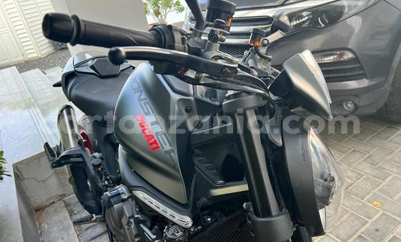 Nunua Ilio tumika Ducati Monster Nyeusi Bike ndani ya Arusha nchini Arusha
