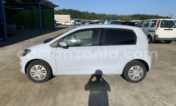 Nunua Imported Volkswagen up! Nyeupe Gari ndani ya Dar es Salaam nchini Dar es Salaam Nunua Imported Volkswagen up! Nyeupe Gari ndani ya Dar es Salaam nchini Dar es Salaam