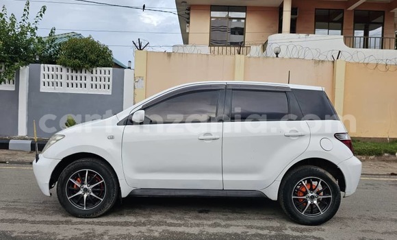 Nunua Ilio tumika Toyota IST Nyeupe Gari ndani ya Ilala nchini Dar es Salaam Nunua Ilio tumika Toyota IST Nyeupe Gari ndani ya Ilala nchini Dar es Salaam