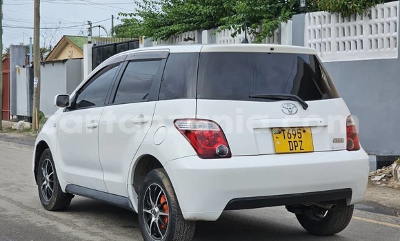 Nunua Ilio tumika Toyota IST Nyeupe Gari ndani ya Ilala nchini Dar es Salaam Nunua Ilio tumika Toyota IST Nyeupe Gari ndani ya Ilala nchini Dar es Salaam