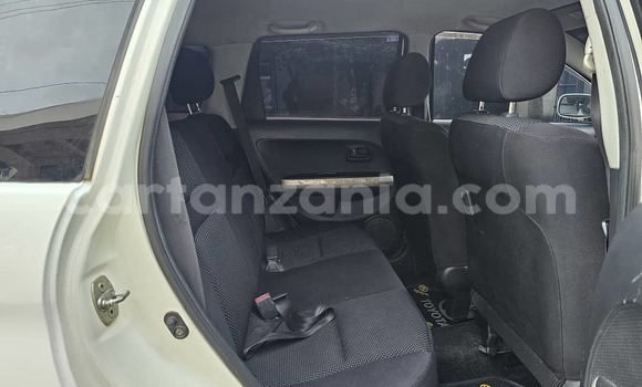 Nunua Ilio tumika Toyota IST Nyeupe Gari ndani ya Ilala nchini Dar es Salaam Nunua Ilio tumika Toyota IST Nyeupe Gari ndani ya Ilala nchini Dar es Salaam