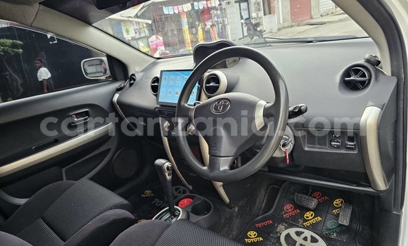 Nunua Ilio tumika Toyota IST Nyeupe Gari ndani ya Ilala nchini Dar es Salaam Nunua Ilio tumika Toyota IST Nyeupe Gari ndani ya Ilala nchini Dar es Salaam