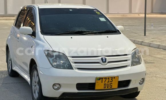 Nunua Ilio tumika Toyota IST Nyeupe Gari ndani ya Ilala nchini Dar es Salaam Nunua Ilio tumika Toyota IST Nyeupe Gari ndani ya Ilala nchini Dar es Salaam