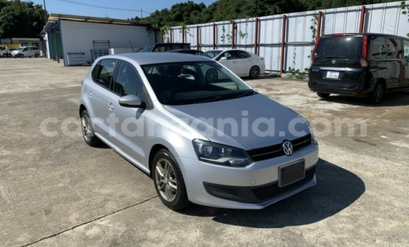 Nunua Imported Volkswagen Polo Fedha Gari ndani ya Dar es Salaam nchini Dar es Salaam Nunua Imported Volkswagen Polo Fedha Gari ndani ya Dar es Salaam nchini Dar es Salaam
