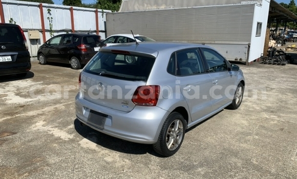 Nunua Imported Volkswagen Polo Fedha Gari ndani ya Dar es Salaam nchini Dar es Salaam Nunua Imported Volkswagen Polo Fedha Gari ndani ya Dar es Salaam nchini Dar es Salaam