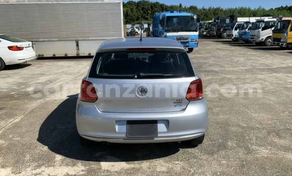 Nunua Imported Volkswagen Polo Fedha Gari ndani ya Dar es Salaam nchini Dar es Salaam Nunua Imported Volkswagen Polo Fedha Gari ndani ya Dar es Salaam nchini Dar es Salaam