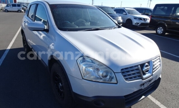 Buy Import Nissan Dualis Silver Car in Dar es Salaam in Dar es Salaam Buy Import Nissan Dualis Silver Car in Dar es Salaam in Dar es Salaam