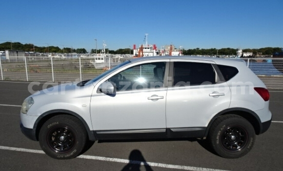 Buy Import Nissan Dualis Silver Car in Dar es Salaam in Dar es Salaam Buy Import Nissan Dualis Silver Car in Dar es Salaam in Dar es Salaam