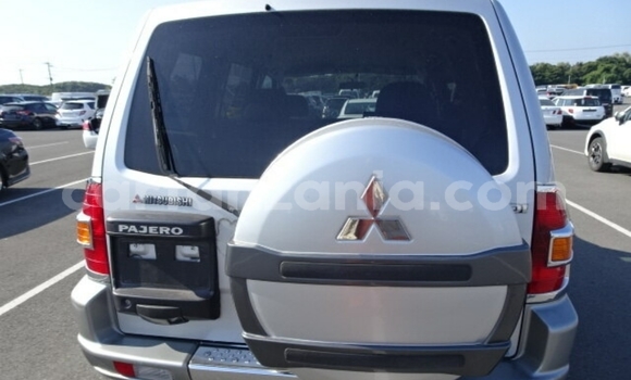 Nunua Imported Mitsubishi Pajero Fedha Gari ndani ya Dar es Salaam nchini Dar es Salaam Nunua Imported Mitsubishi Pajero Fedha Gari ndani ya Dar es Salaam nchini Dar es Salaam