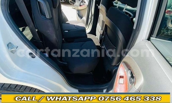 Nunua Mpya Toyota RAV4 Nyeupe Gari ndani ya Dar es Salaam nchini Dar es Salaam Nunua Mpya Toyota RAV4 Nyeupe Gari ndani ya Dar es Salaam nchini Dar es Salaam