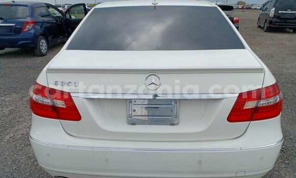 Nunua Imported Mercedes‒Benz E–Class Nyeupe Gari ndani ya Dar es Salaam nchini Dar es Salaam Nunua Imported Mercedes‒Benz E–Class Nyeupe Gari ndani ya Dar es Salaam nchini Dar es Salaam