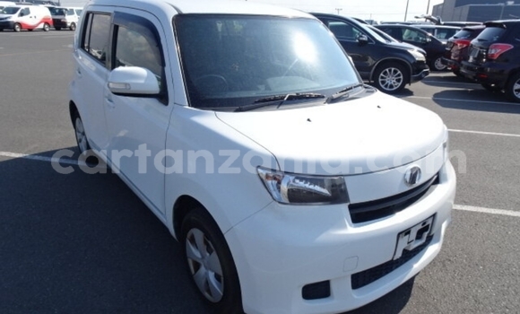 Buy Import Toyota bB White Car in Dar es Salaam in Dar es Salaam Buy Import Toyota bB White Car in Dar es Salaam in Dar es Salaam