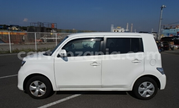 Buy Import Toyota bB White Car in Dar es Salaam in Dar es Salaam Buy Import Toyota bB White Car in Dar es Salaam in Dar es Salaam