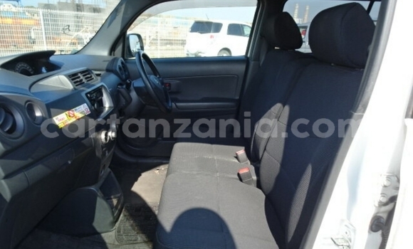 Buy Import Toyota bB White Car in Dar es Salaam in Dar es Salaam Buy Import Toyota bB White Car in Dar es Salaam in Dar es Salaam