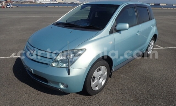 Buy Import Toyota IST Blue Car in Dar es Salaam in Dar es Salaam Buy Import Toyota IST Blue Car in Dar es Salaam in Dar es Salaam