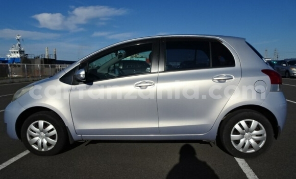 Nunua Imported Toyota Vitz Nyingine Gari ndani ya Dar es Salaam nchini Dar es Salaam Nunua Imported Toyota Vitz Nyingine Gari ndani ya Dar es Salaam nchini Dar es Salaam