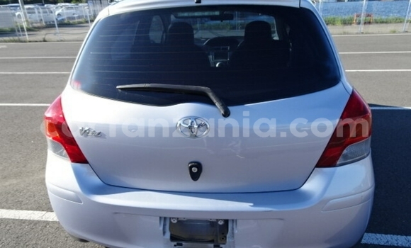 Nunua Imported Toyota Vitz Nyingine Gari ndani ya Dar es Salaam nchini Dar es Salaam Nunua Imported Toyota Vitz Nyingine Gari ndani ya Dar es Salaam nchini Dar es Salaam