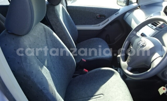 Nunua Imported Toyota Vitz Nyingine Gari ndani ya Dar es Salaam nchini Dar es Salaam Nunua Imported Toyota Vitz Nyingine Gari ndani ya Dar es Salaam nchini Dar es Salaam