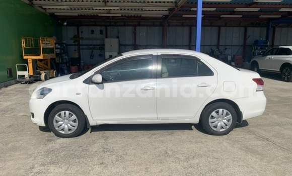 Buy Import Toyota Belta White Car in Dar es Salaam in Dar es Salaam Buy Import Toyota Belta White Car in Dar es Salaam in Dar es Salaam