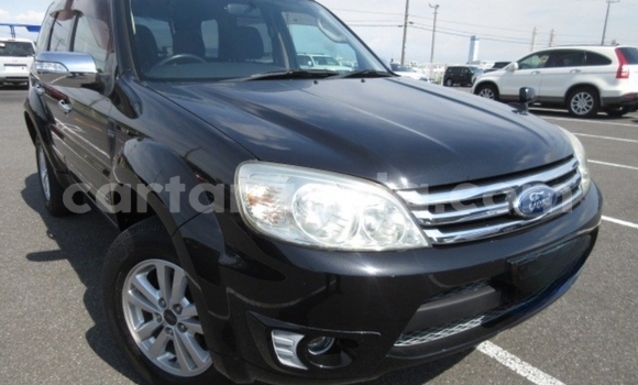 Nunua Imported Ford Escape Nyeusi Gari ndani ya Dar es Salaam nchini Dar es Salaam