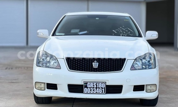 Buy Used Toyota Crown White Car in Bagamoyo in Pwani Buy Used Toyota Crown White Car in Bagamoyo in Pwani